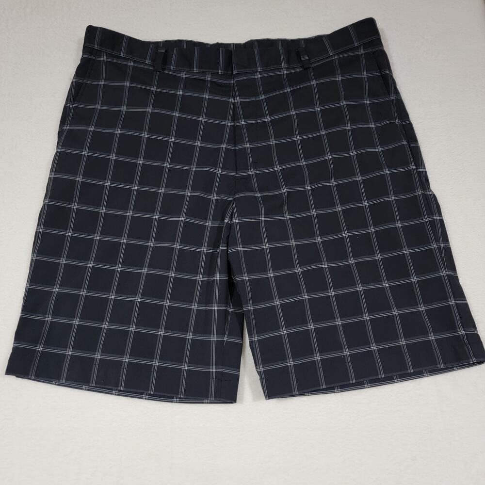 Walter Hagen Shorts Mens 38 Black Plaid Flat Front Golf Performance Outdoor